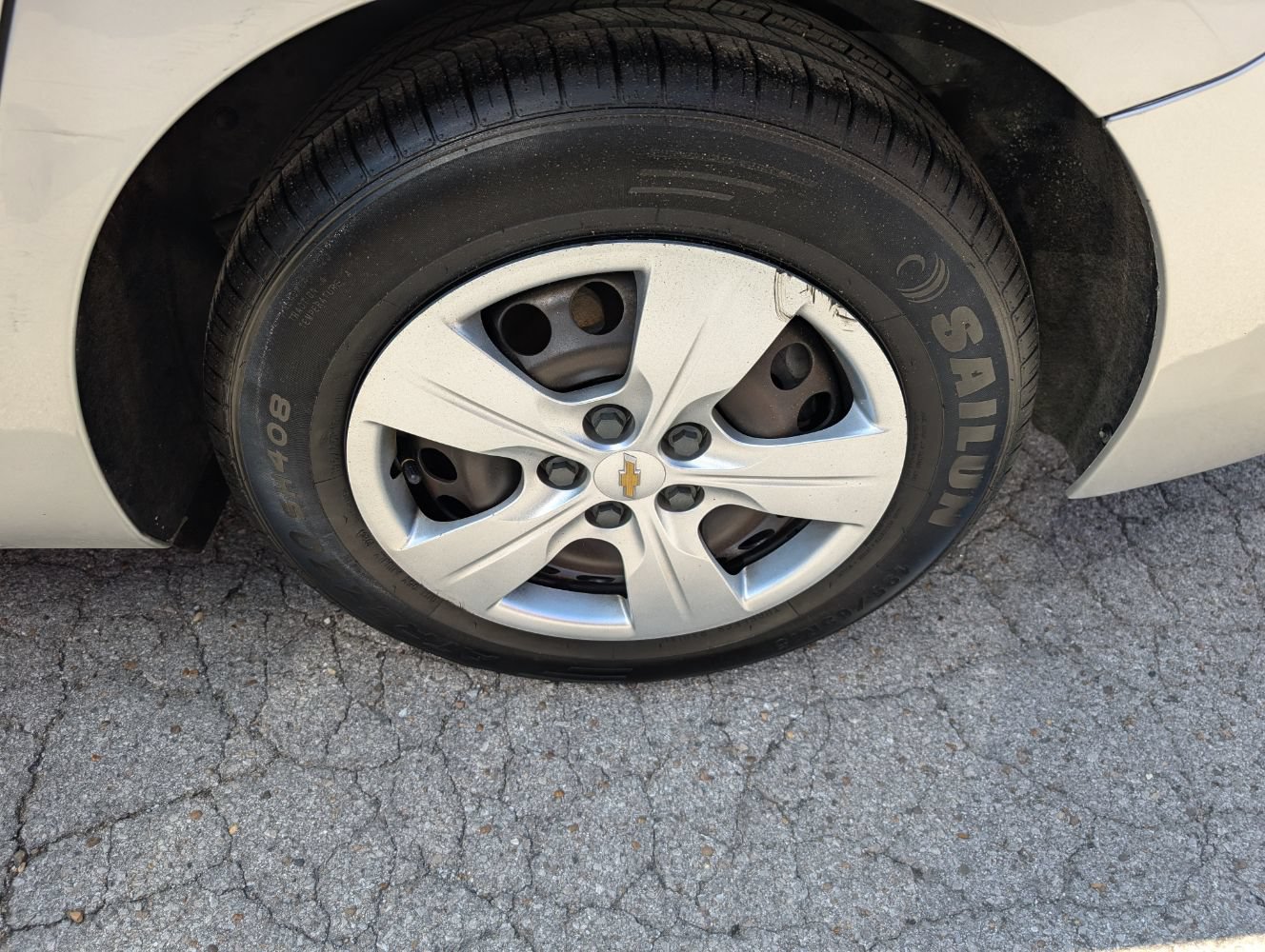 Used 2018 Chevrolet Cruze LS FWD image 25