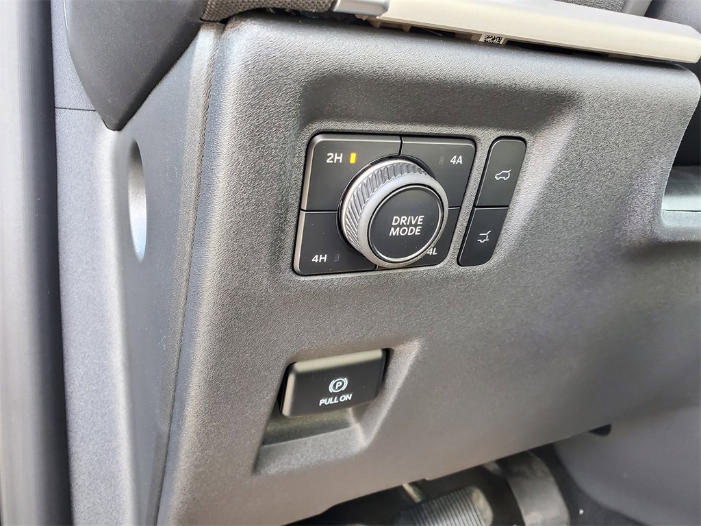 New 2025 Ford Expedition Active image 10