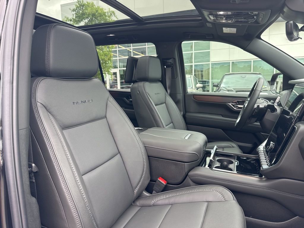 New 2026 GMC Yukon XL Denali w/ Denali Reserve Package AWD/4WD image 21