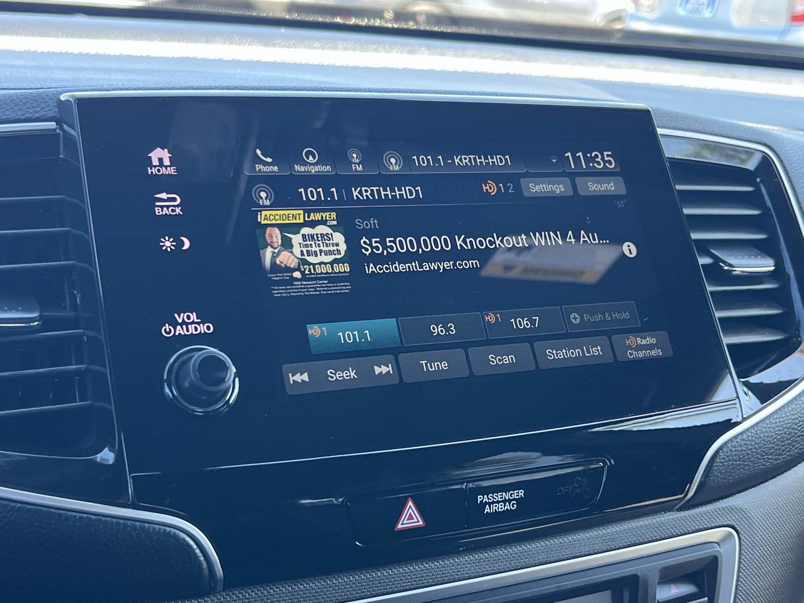 Certified 2023 Honda Passport TrailSport image 13