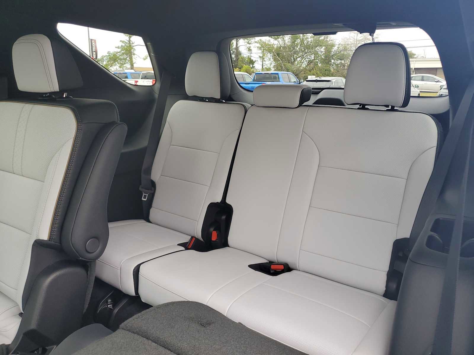 New 2026 Chevrolet Traverse High Country w/ LPO, Floor Liner Package image 13