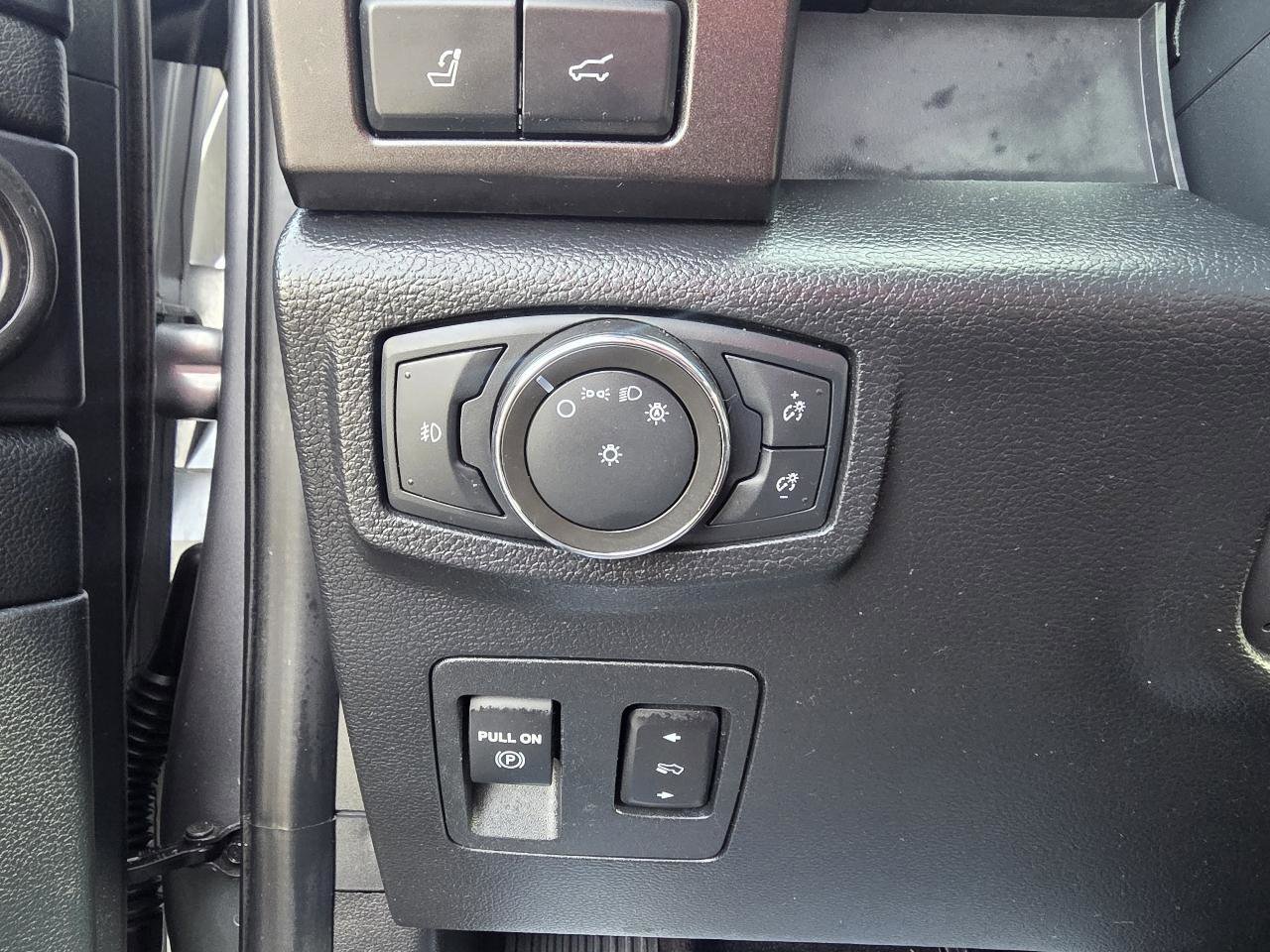 Used 2021 Ford Expedition Limited RWD image 24