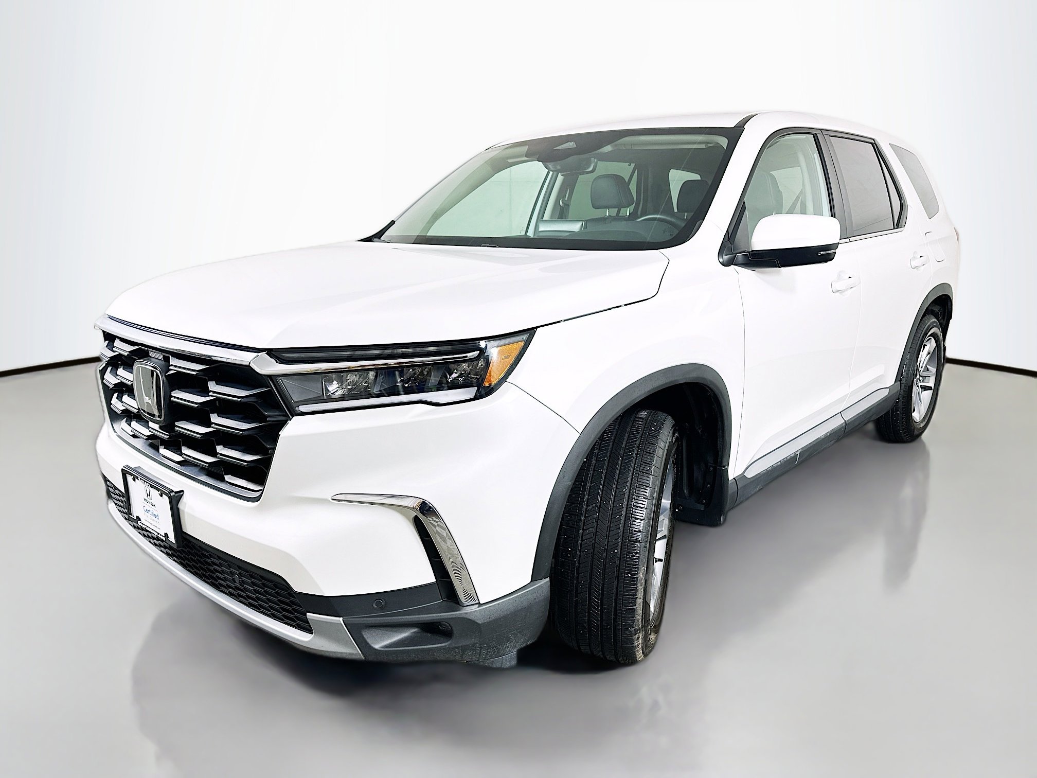 Certified 2025 Honda Pilot EX-L image 3