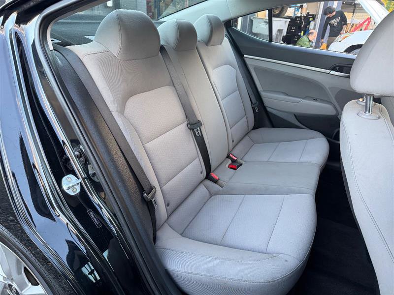 Used 2020 Hyundai Elantra SEL FWD image 18
