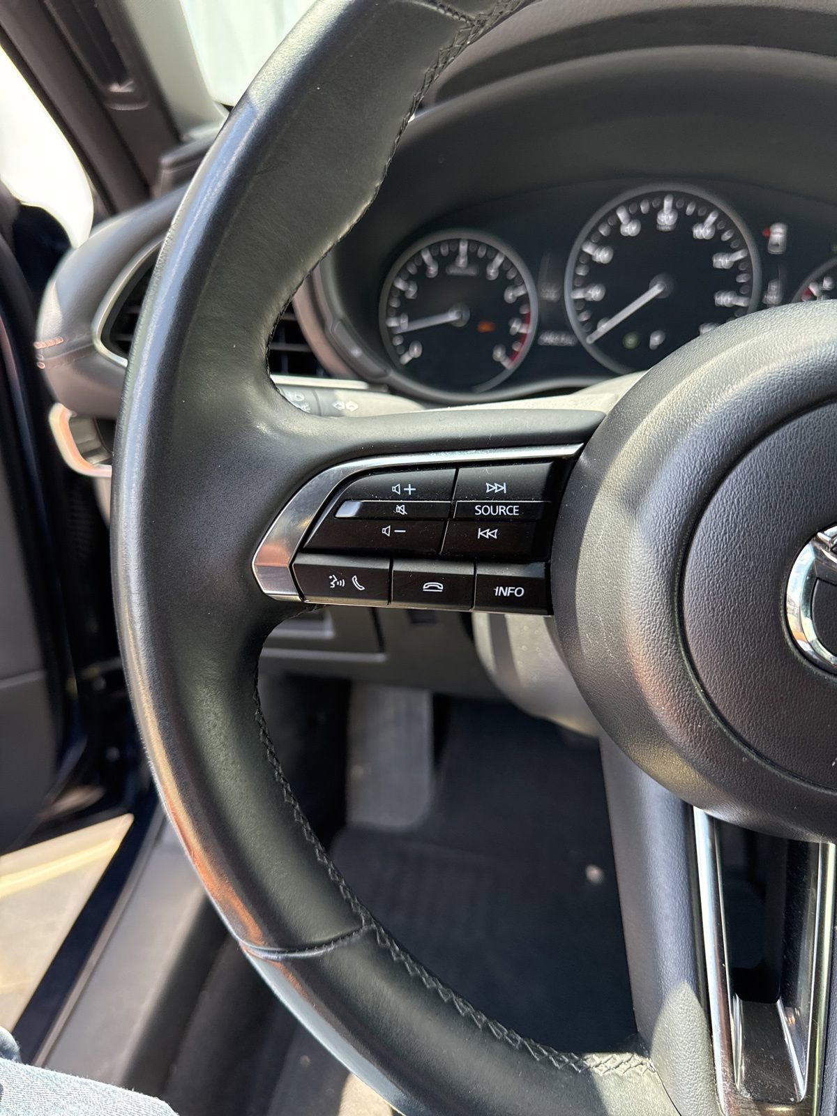 Used 2024 MAZDA MAZDA3 s image 20