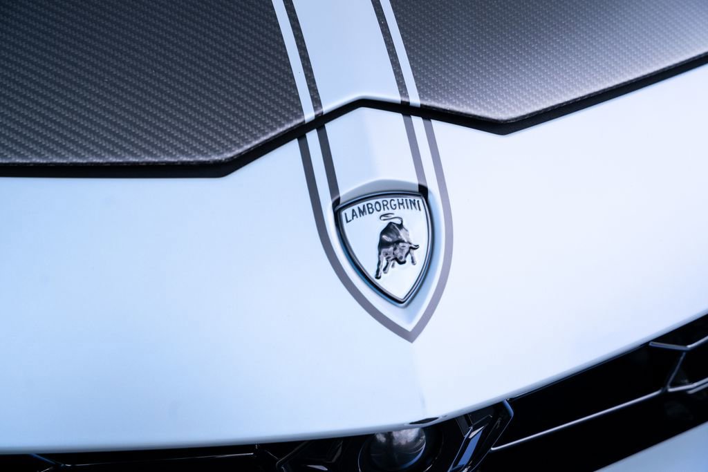 Used 2022 Lamborghini Urus AWD/4WD image 7
