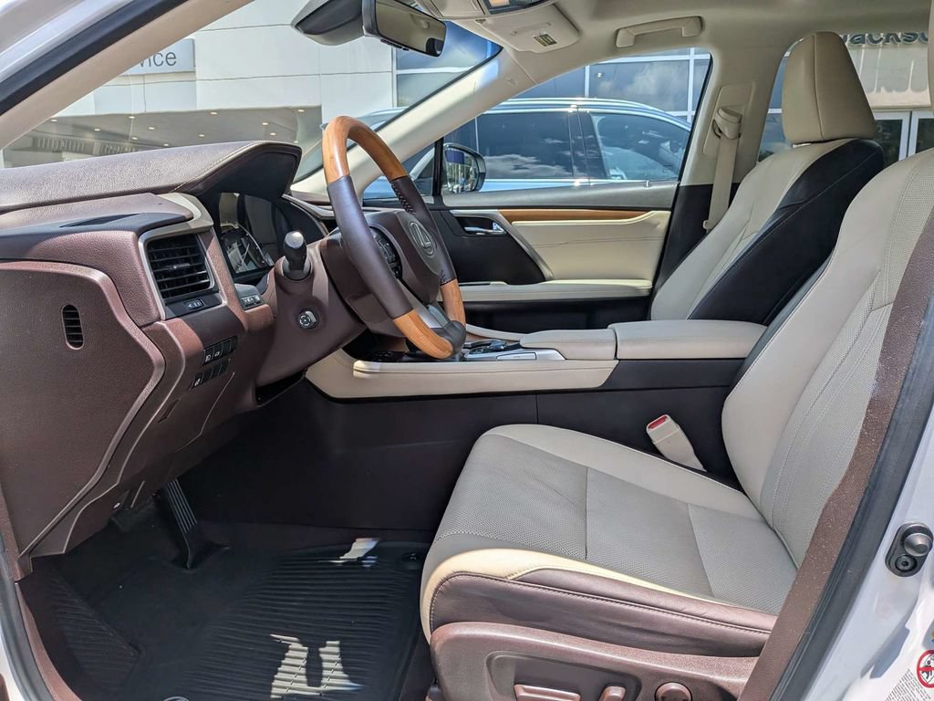 Used 2017 Lexus RX 350 FWD image 2