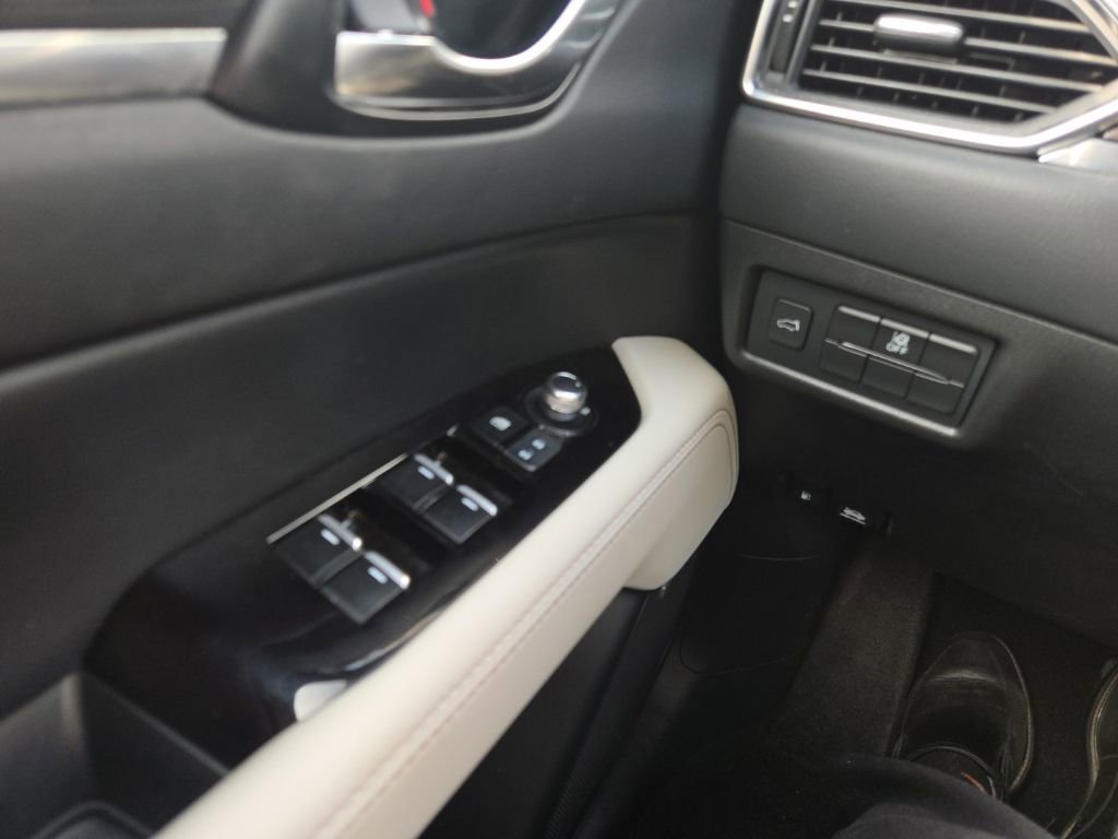 Used 2023 MAZDA CX-5 AWD 2.5 S w/ Premium Package image 17