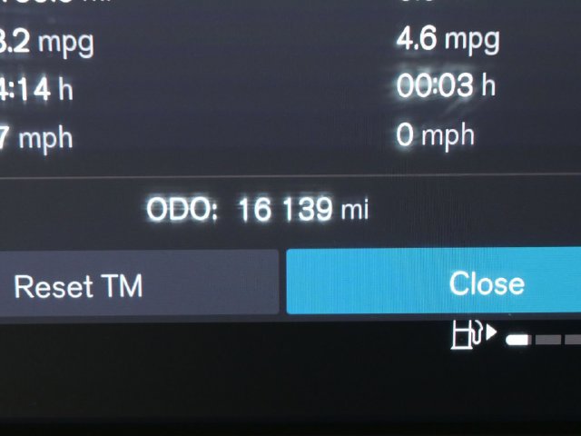 Used 2024 Volvo XC40 B5 Plus AWD/4WD image 22