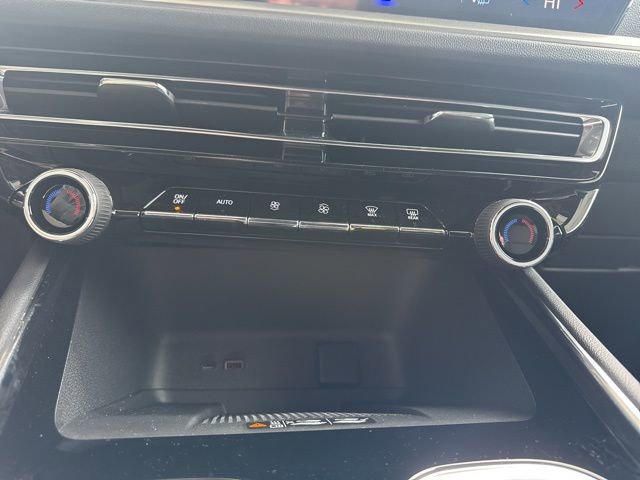 New 2026 Chevrolet Traverse LT w/ Midnight/Sport Edition image 24