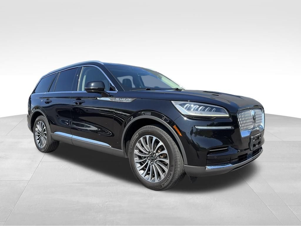 Used 2024 Lincoln Aviator AWD w/ Premium Package image 1