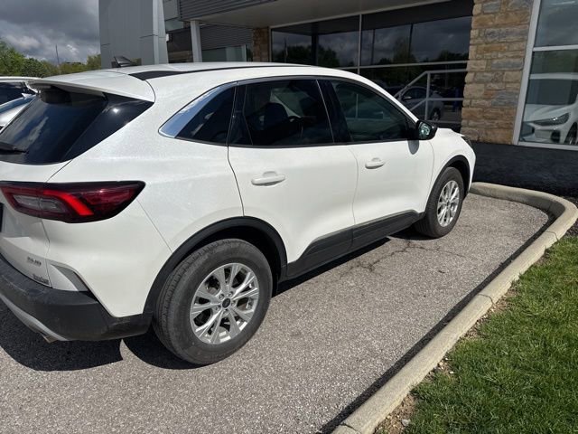 Used 2023 Ford Escape Active w/ Tech Pack #1 AWD/4WD image 4