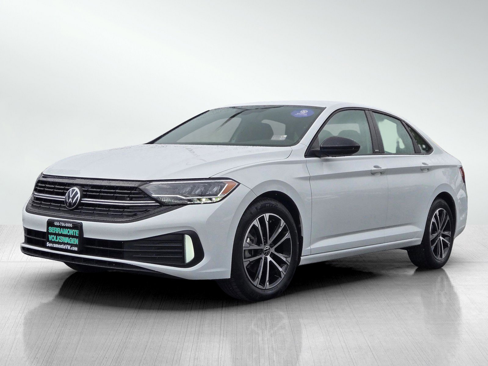 Used 2024 Volkswagen Jetta Sport image 8