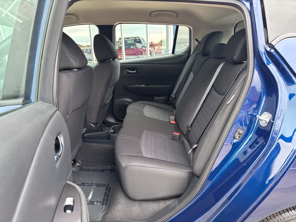 Used 2025 Nissan Leaf S FWD image 27