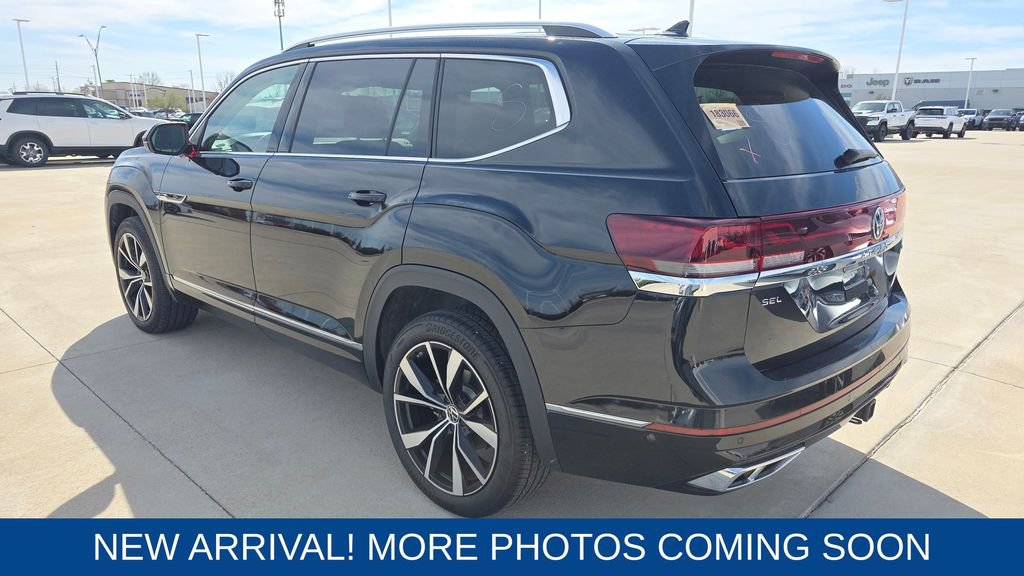 Used 2025 Volkswagen Atlas SEL Premium R-Line image 3