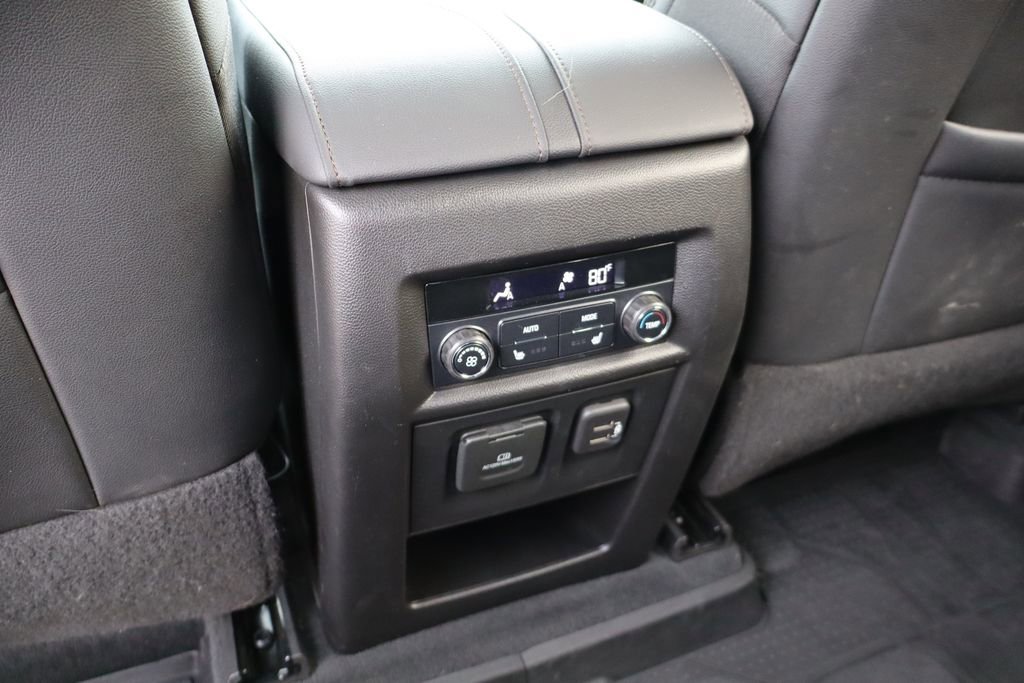 Used 2022 Chevrolet Traverse High Country image 47