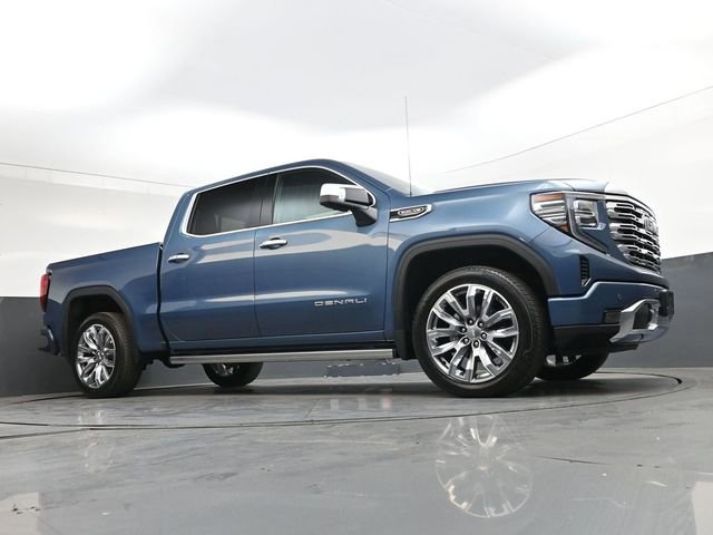 Used 2025 GMC Sierra 1500 Denali w/ Denali Reserve Package AWD/4WD image 32