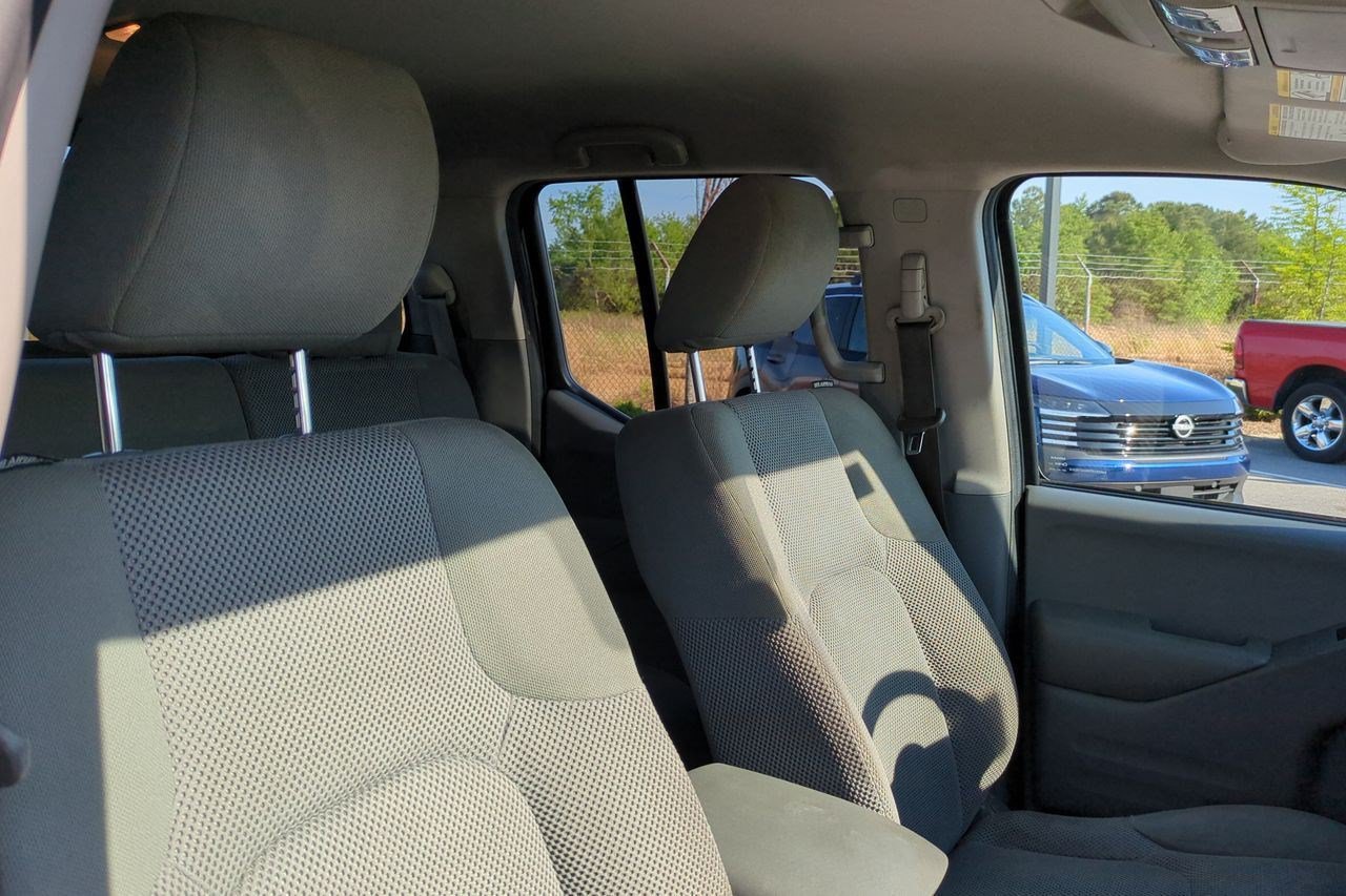 Used 2019 Nissan Frontier SV w/ Value Truck Package RWD image 40