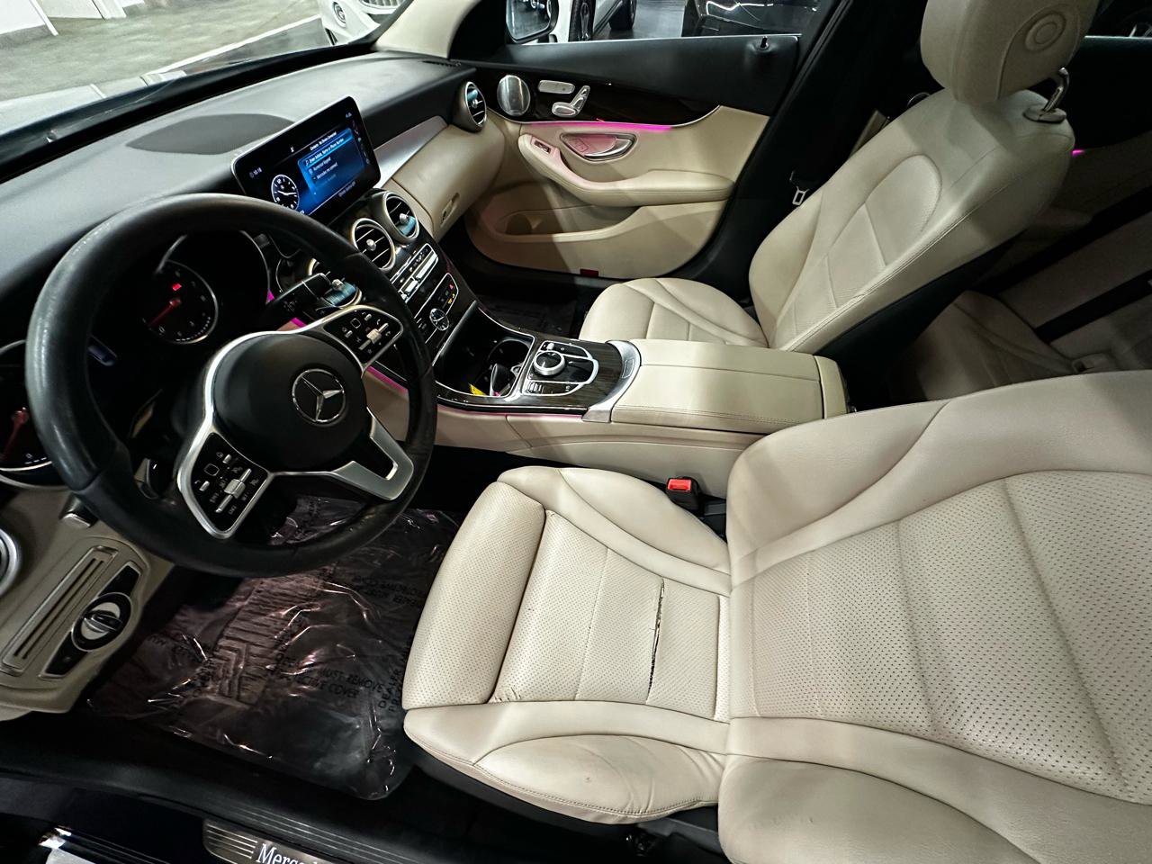 Used 2020 Mercedes-Benz C 300 Sedan w/ Premium Package image 17