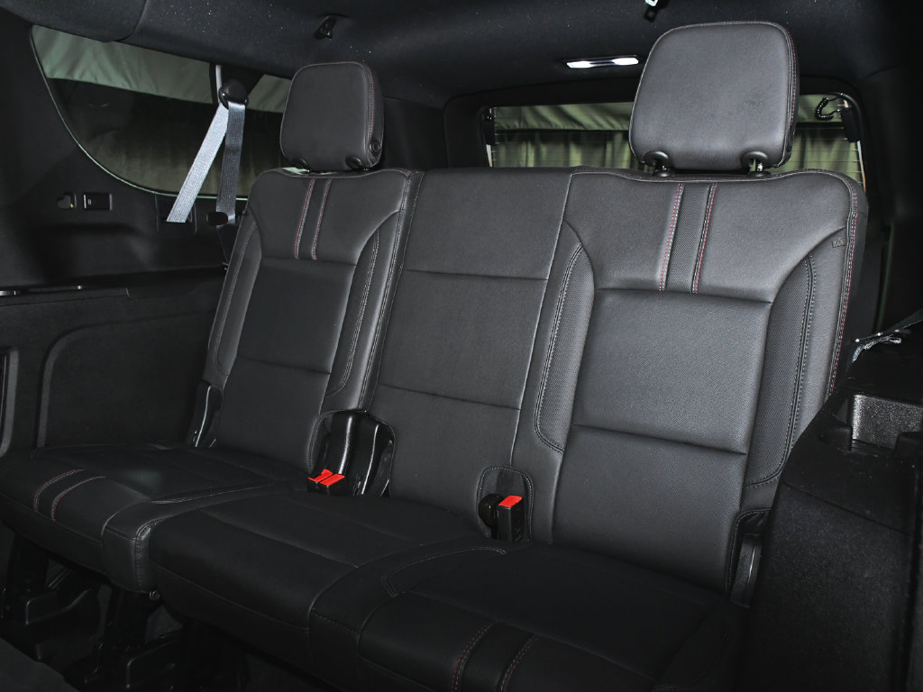 Used 2024 Chevrolet Suburban RST w/ Luxury Package AWD/4WD image 54