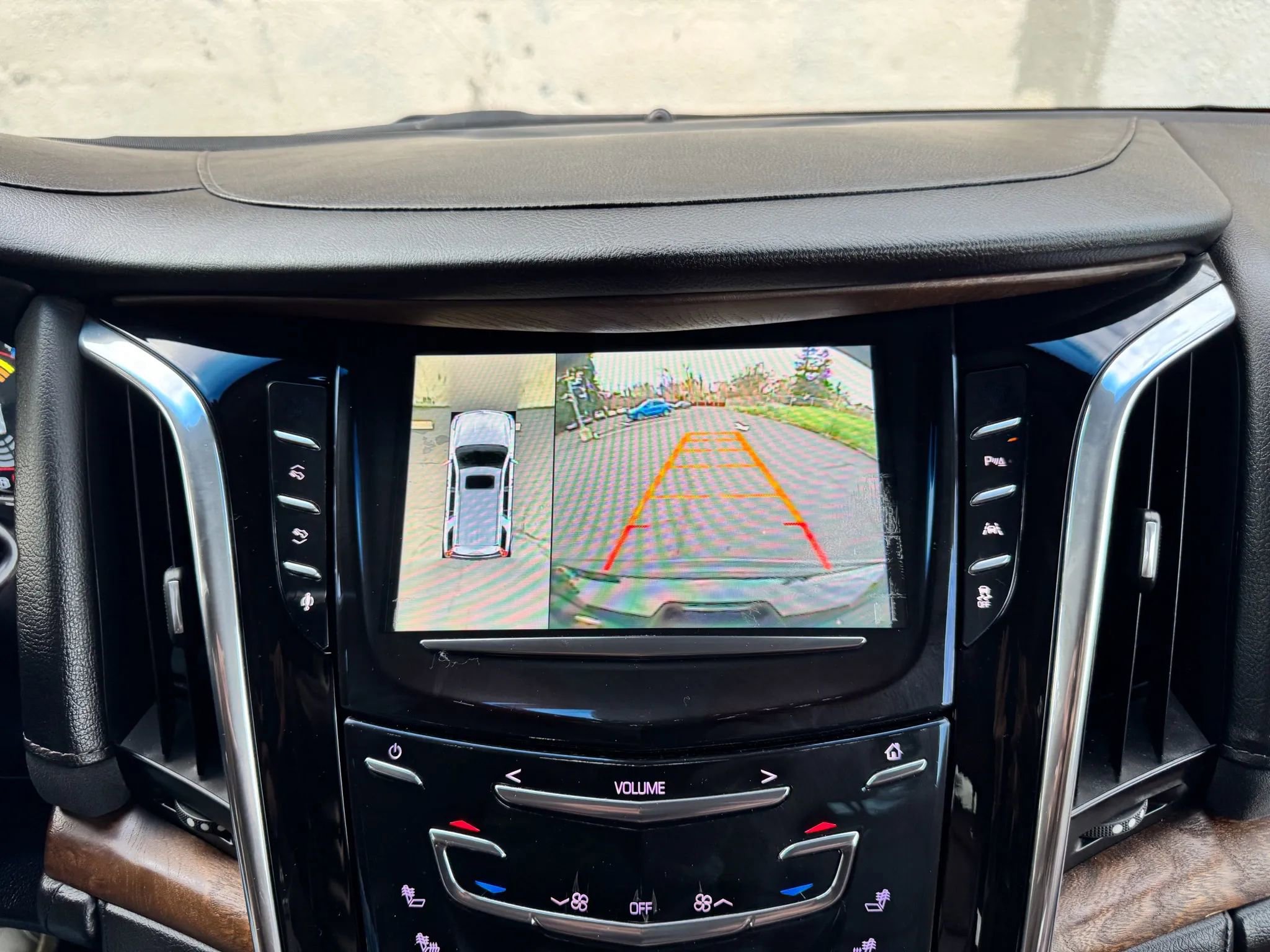 Used 2016 Cadillac Escalade Premium image 35