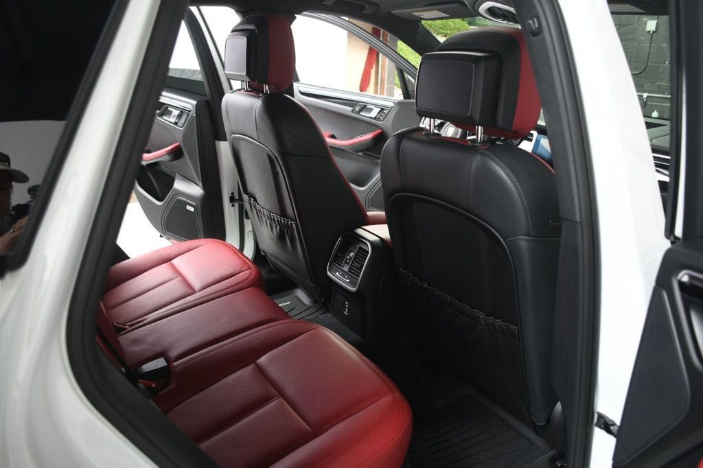 Used 2020 Porsche Macan S AWD/4WD image 38