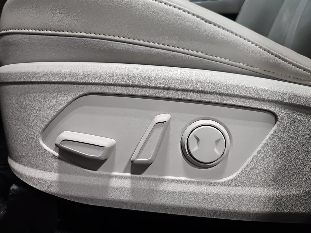 Used 2025 Kia Sorento S w/ Panoramic Sunroof Package FWD image 30