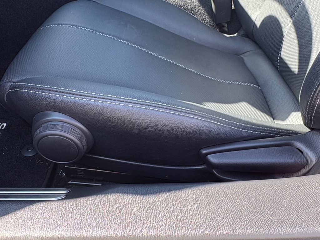 Used 2025 MAZDA MX-5 Miata Grand Touring image 12