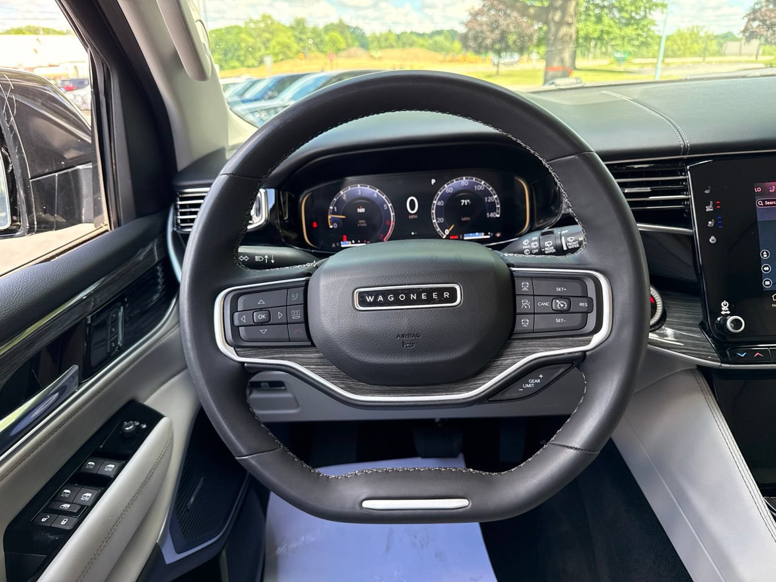 Used 2022 Jeep Wagoneer Series II w/ Premium Group I AWD/4WD image 29