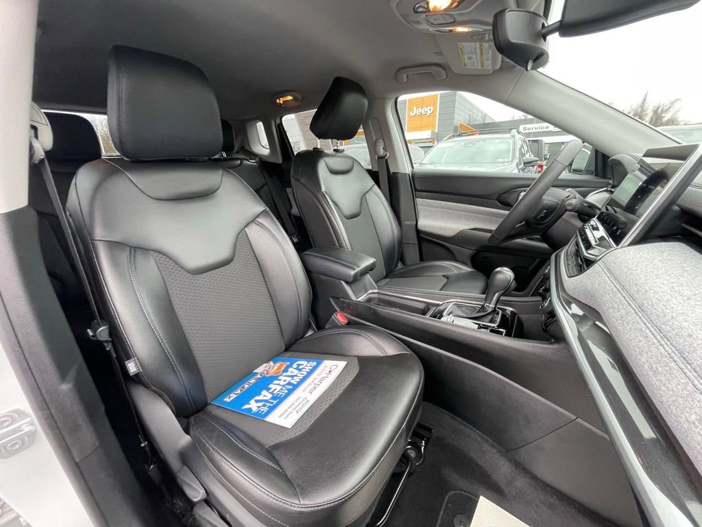 Certified 2022 Jeep Compass Latitude image 12