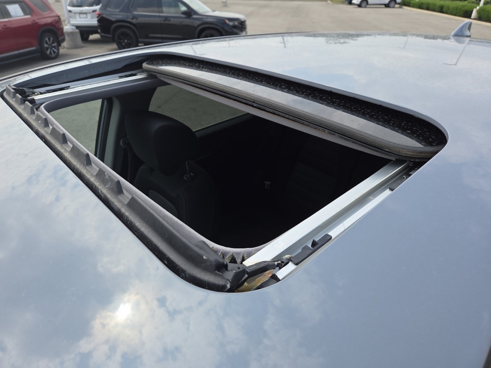 Used 2022 Honda CR-V EX image 4