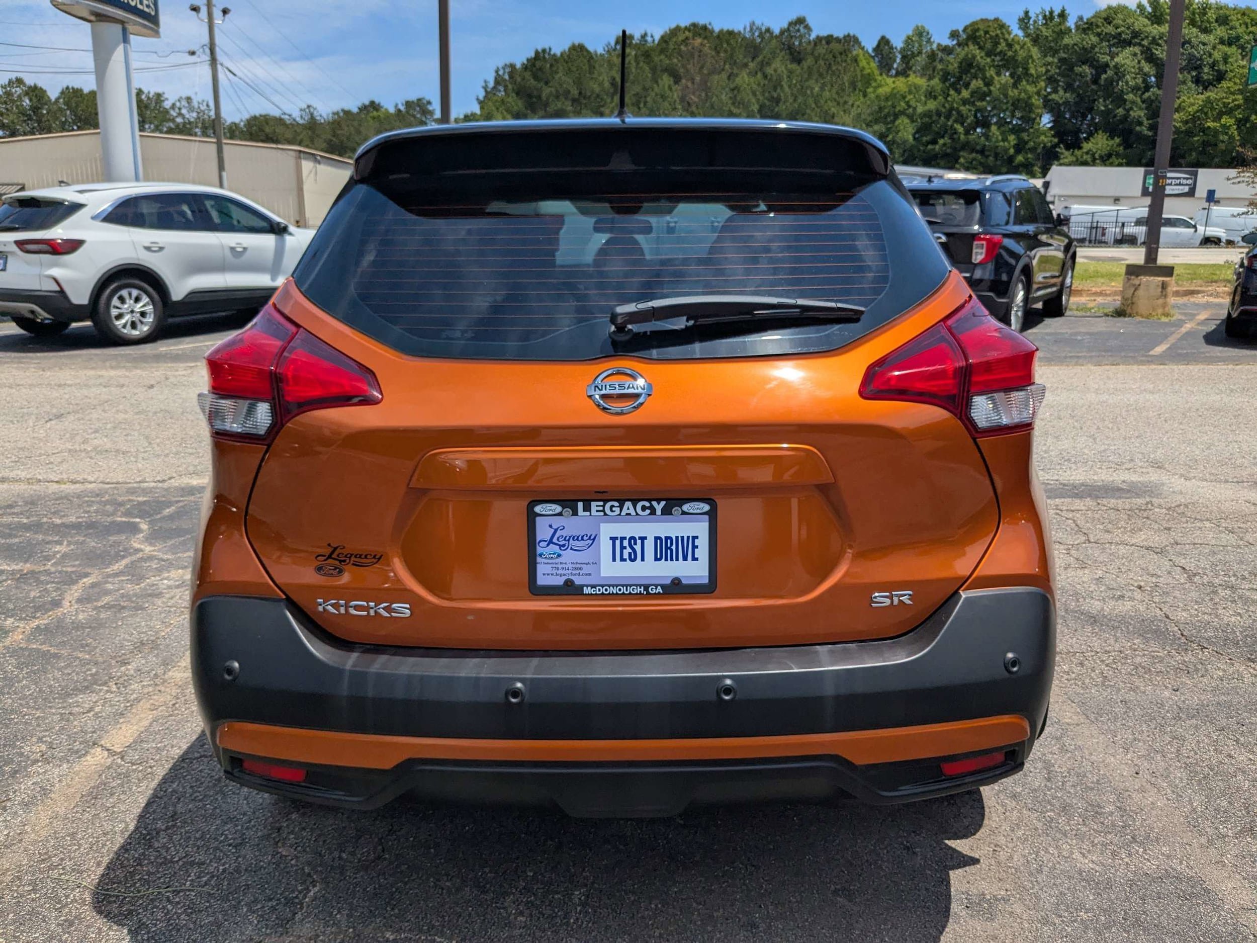 Used 2020 Nissan Kicks SR w/ SR Premium Package FWD image 5
