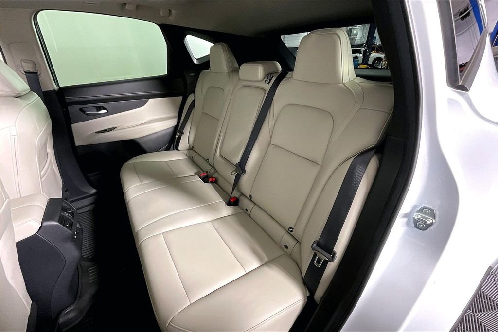 Certified 2025 Nissan Murano SL AWD/4WD image 36