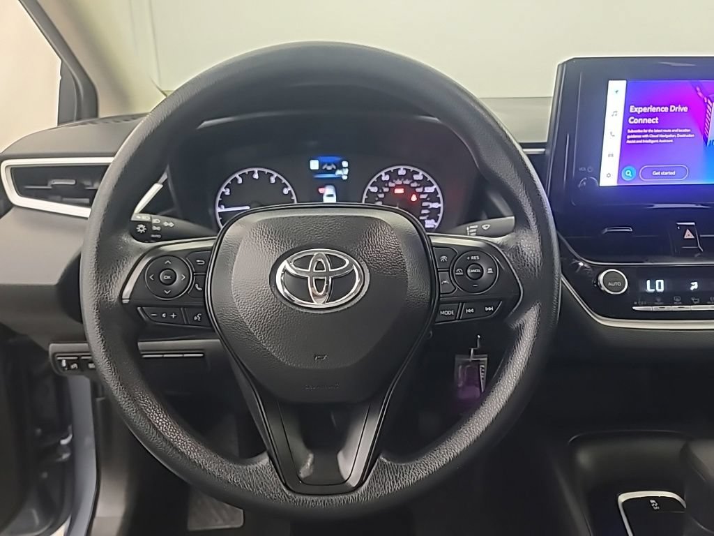 Used 2025 Toyota Corolla LE FWD image 33