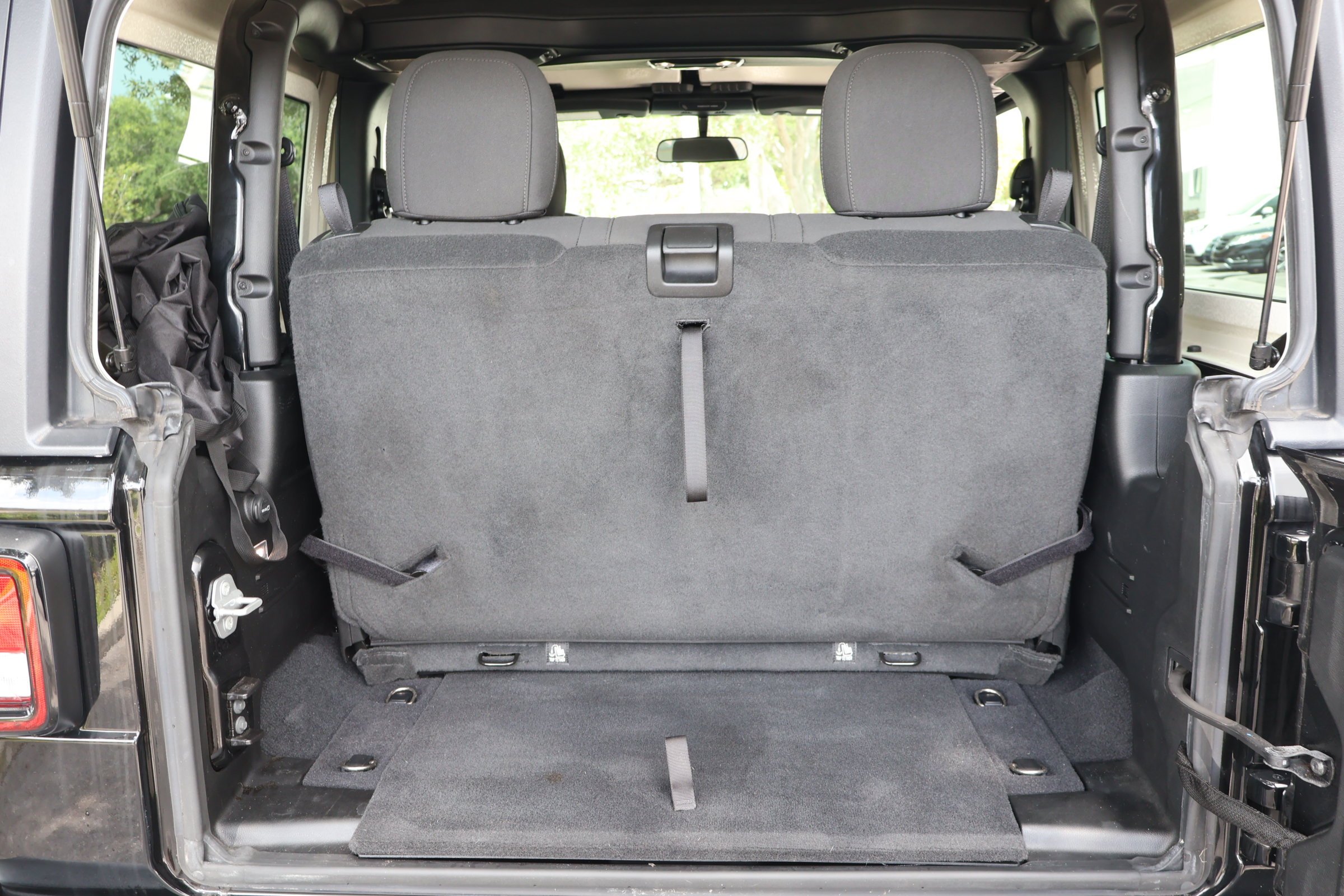 Used 2022 Jeep Wrangler Sport AWD/4WD image 15