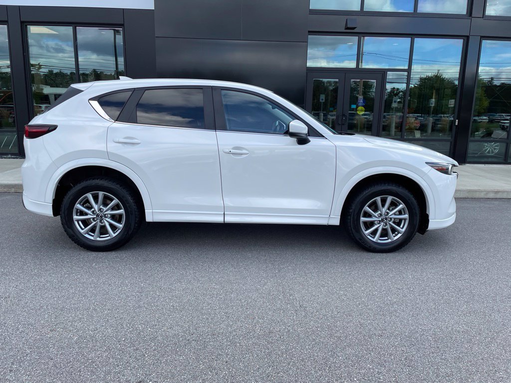 Used 2024 MAZDA CX-5 AWD 2.5 S w/ Select Package image 3