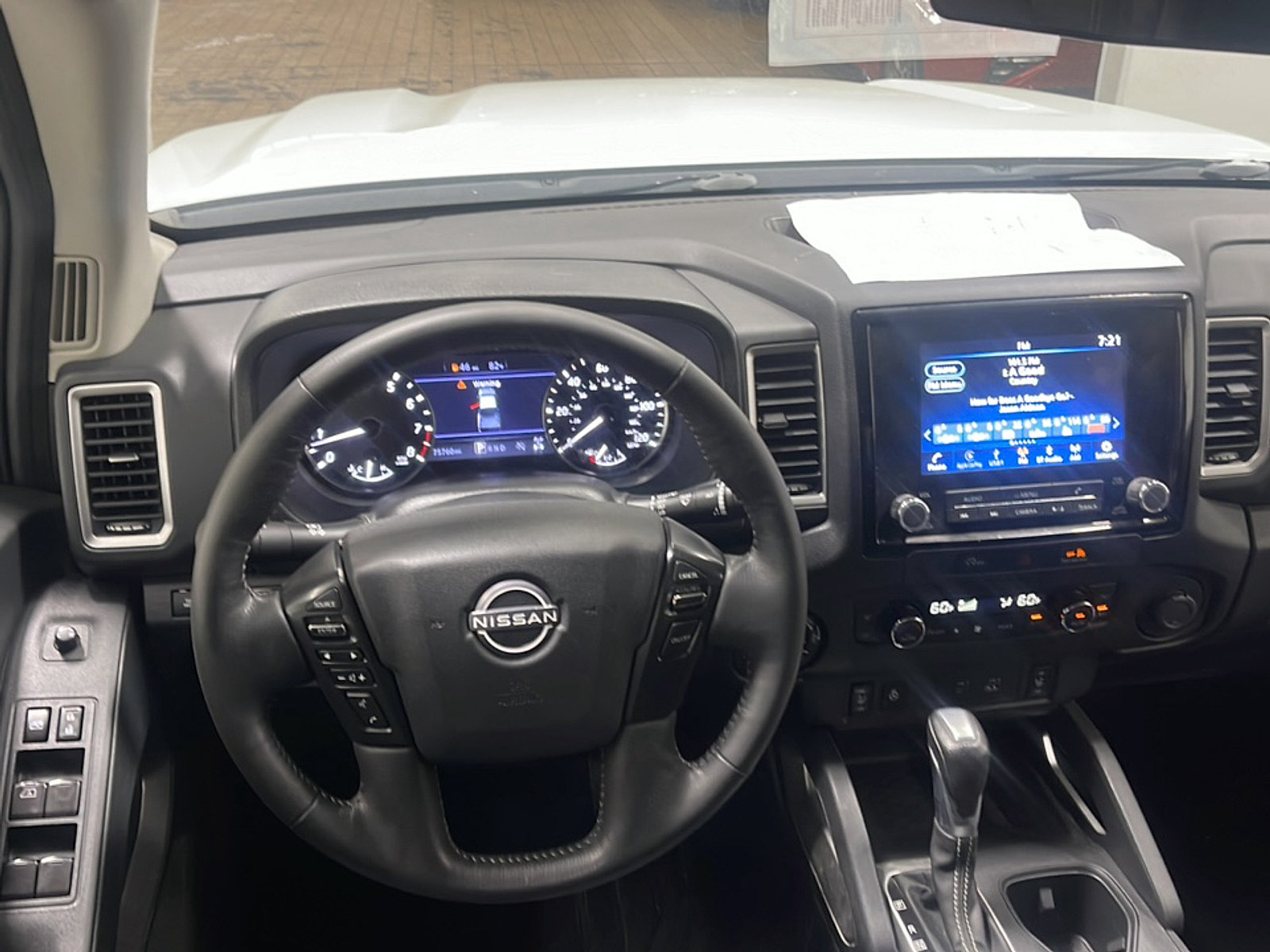 Used 2023 Nissan Frontier SV AWD/4WD image 3