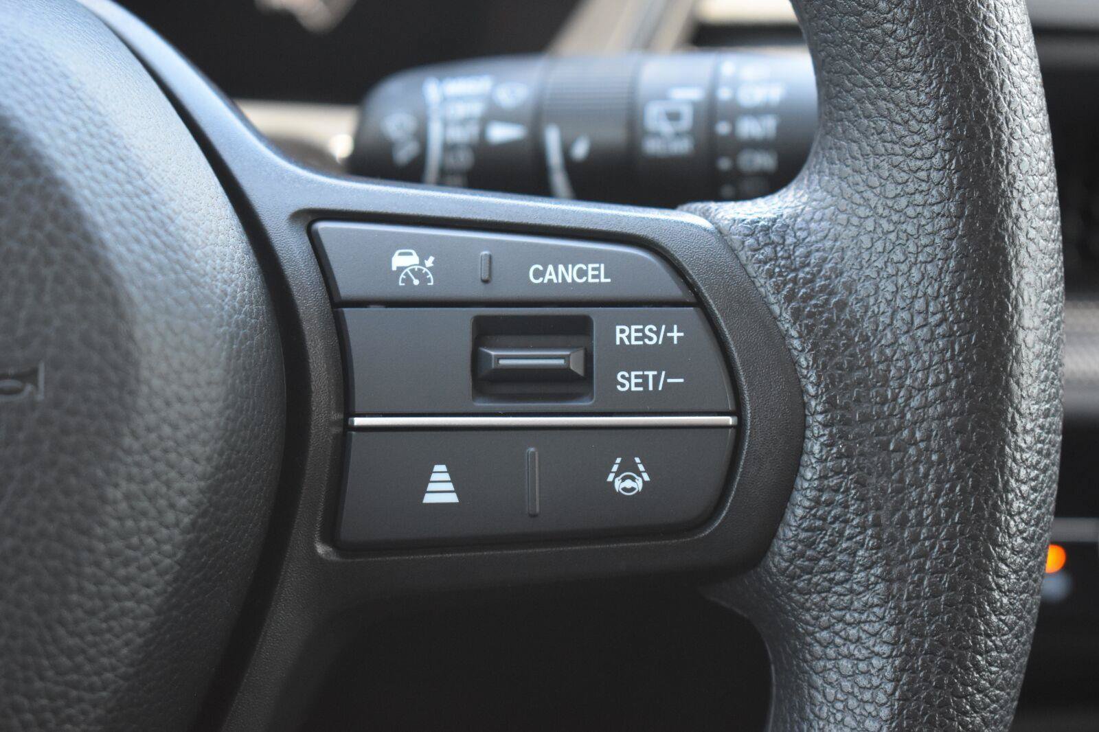 Used 2025 Honda CR-V EX image 8