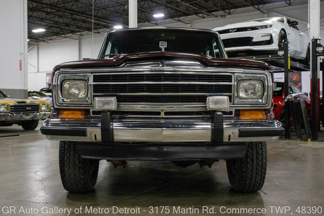 Used 1988 Jeep Grand Wagoneer image 12