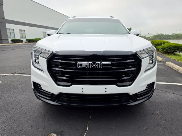 Used 2022 GMC Terrain SLE w/ Driver Convenience Package AWD/4WD image 14