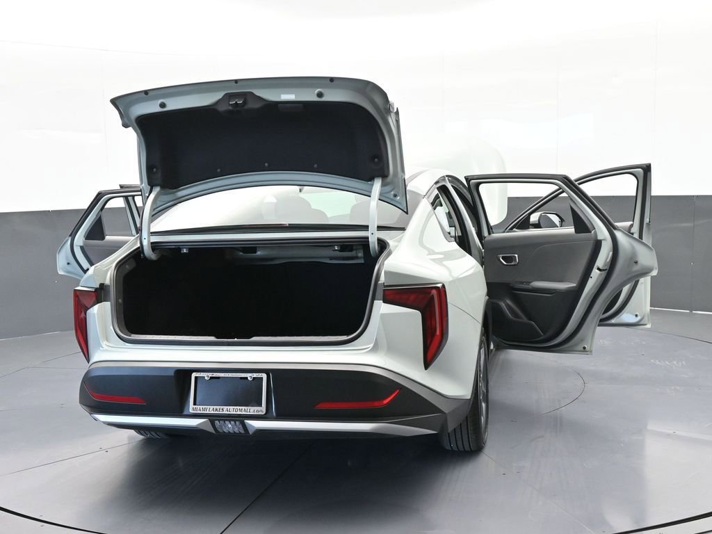 Used 2025 Kia K4 LXS image 69