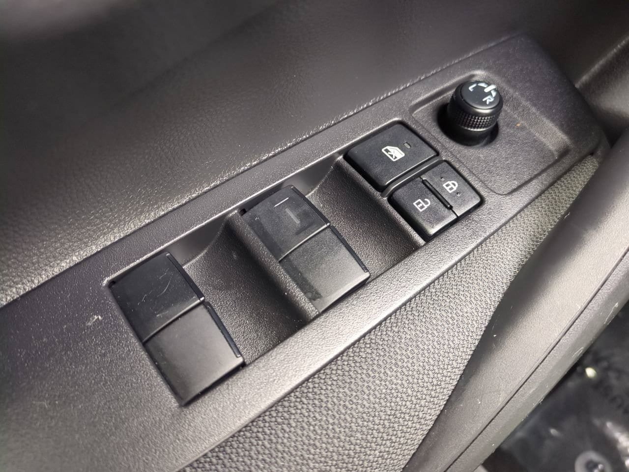 Used 2025 Toyota Corolla LE w/ LE Premium Package FWD image 21