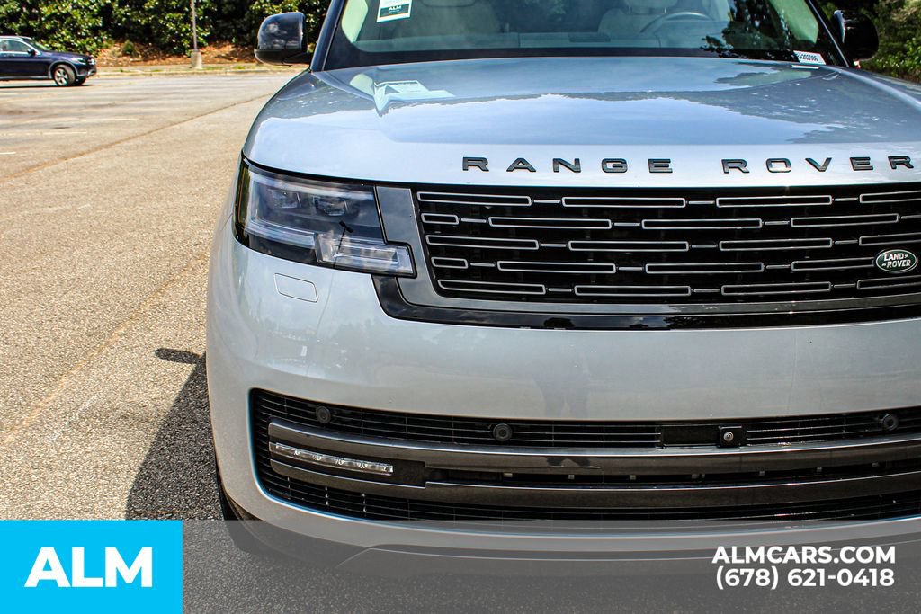 Used 2024 Land Rover Range Rover SE AWD/4WD image 11