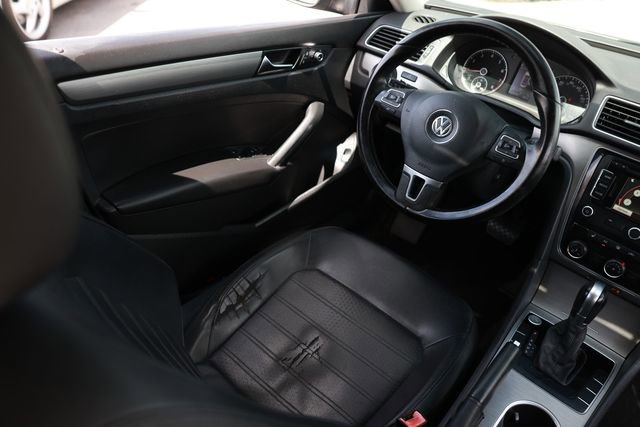 Used 2015 Volkswagen Passat 1.8T SE FWD image 23