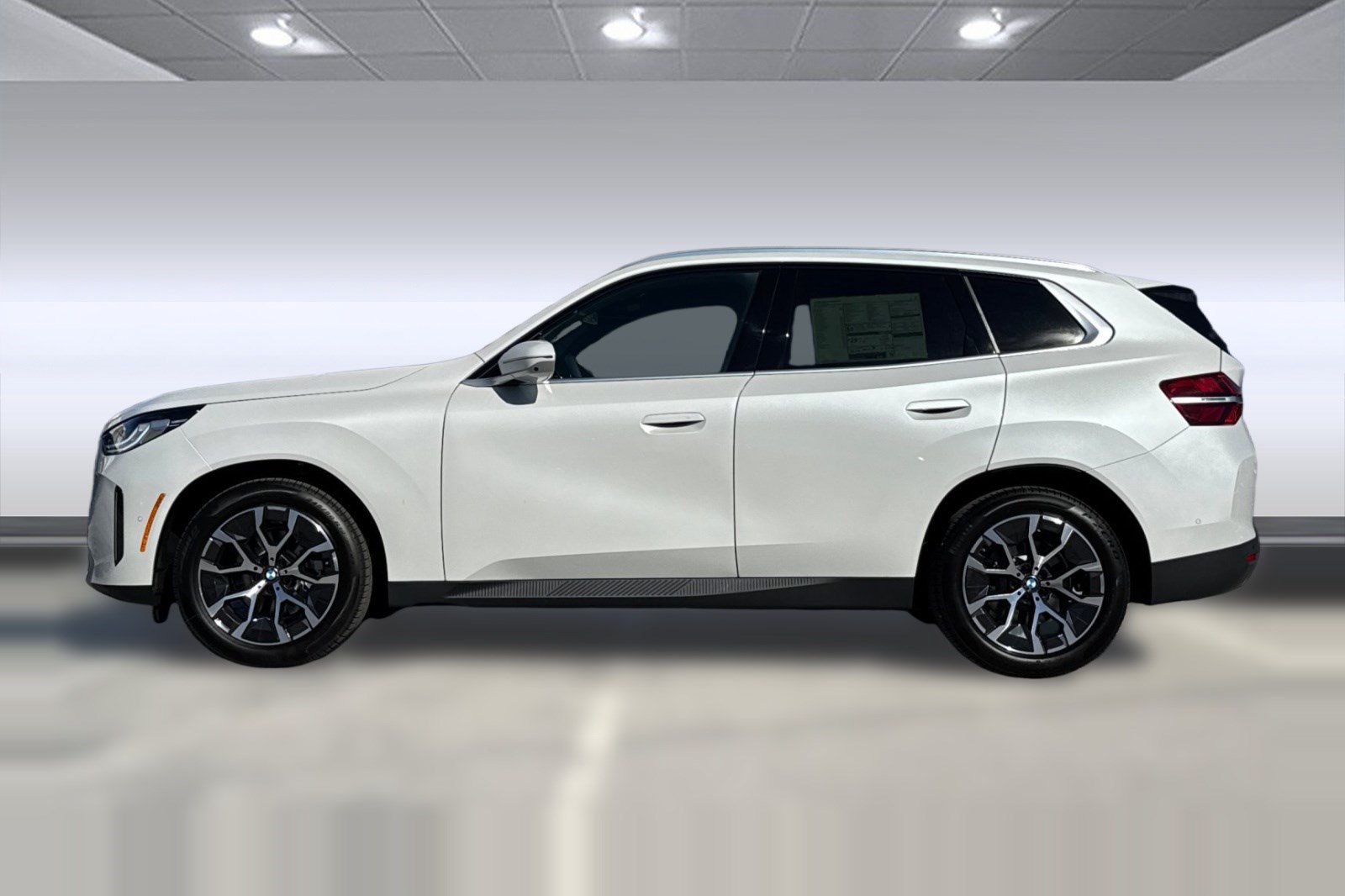 Used 2026 BMW X3 xDrive30i w/ Premium Package AWD/4WD image 2