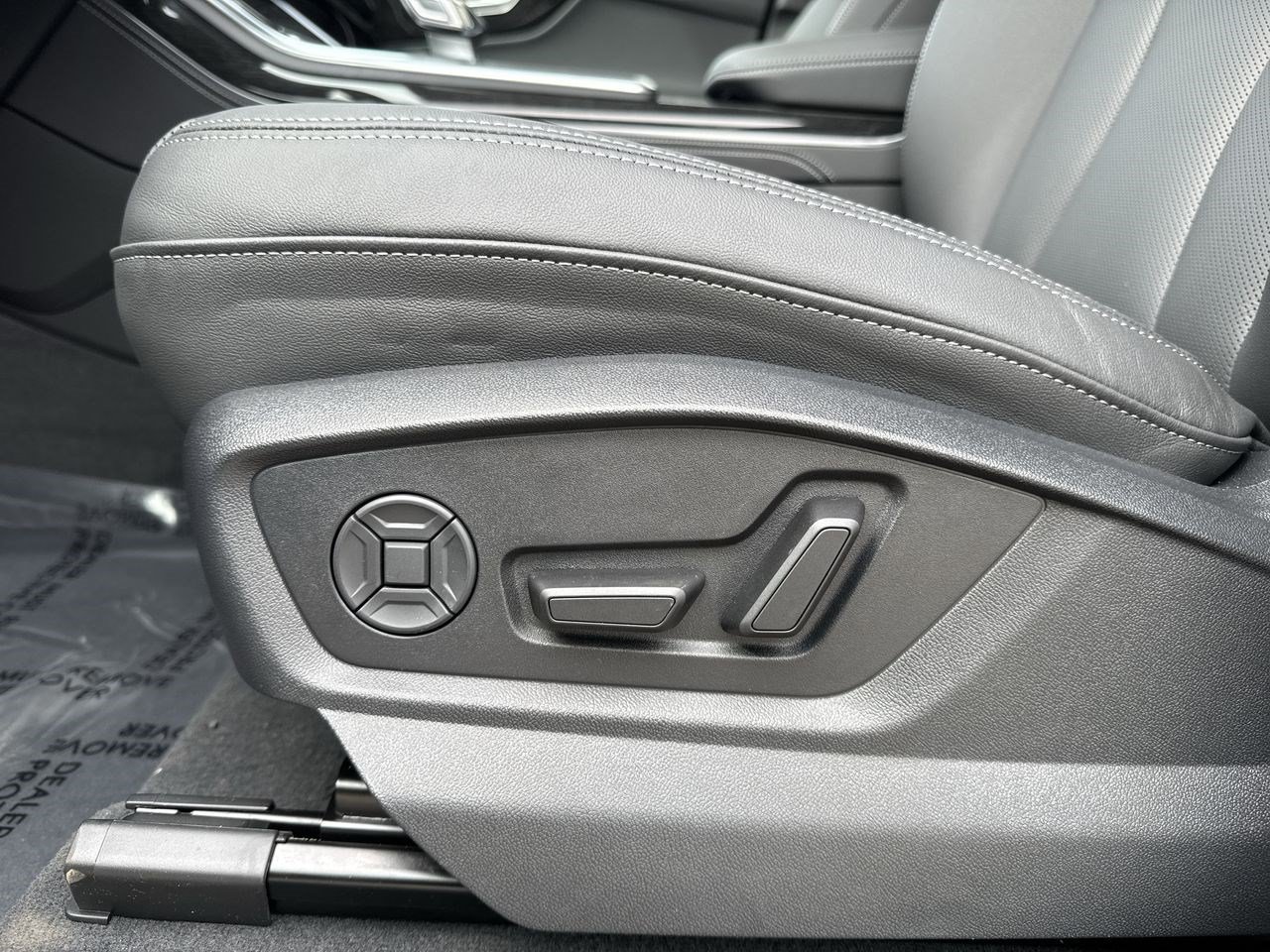 New 2026 Audi Q7 3.0T Premium Plus AWD/4WD image 18