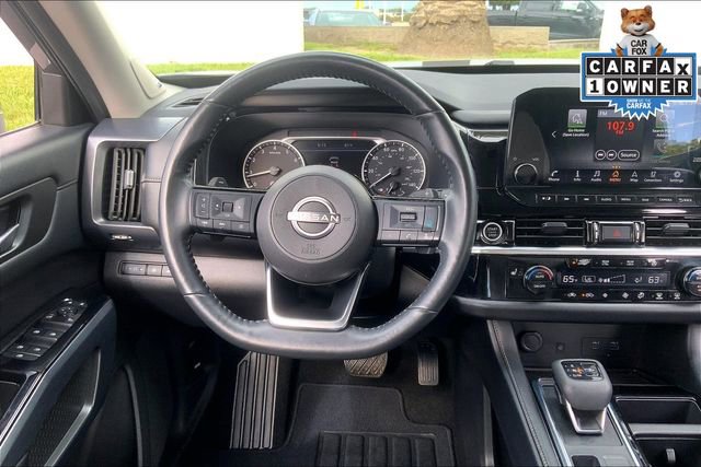 Used 2023 Nissan Pathfinder SL w/ SL Premium Package FWD image 5