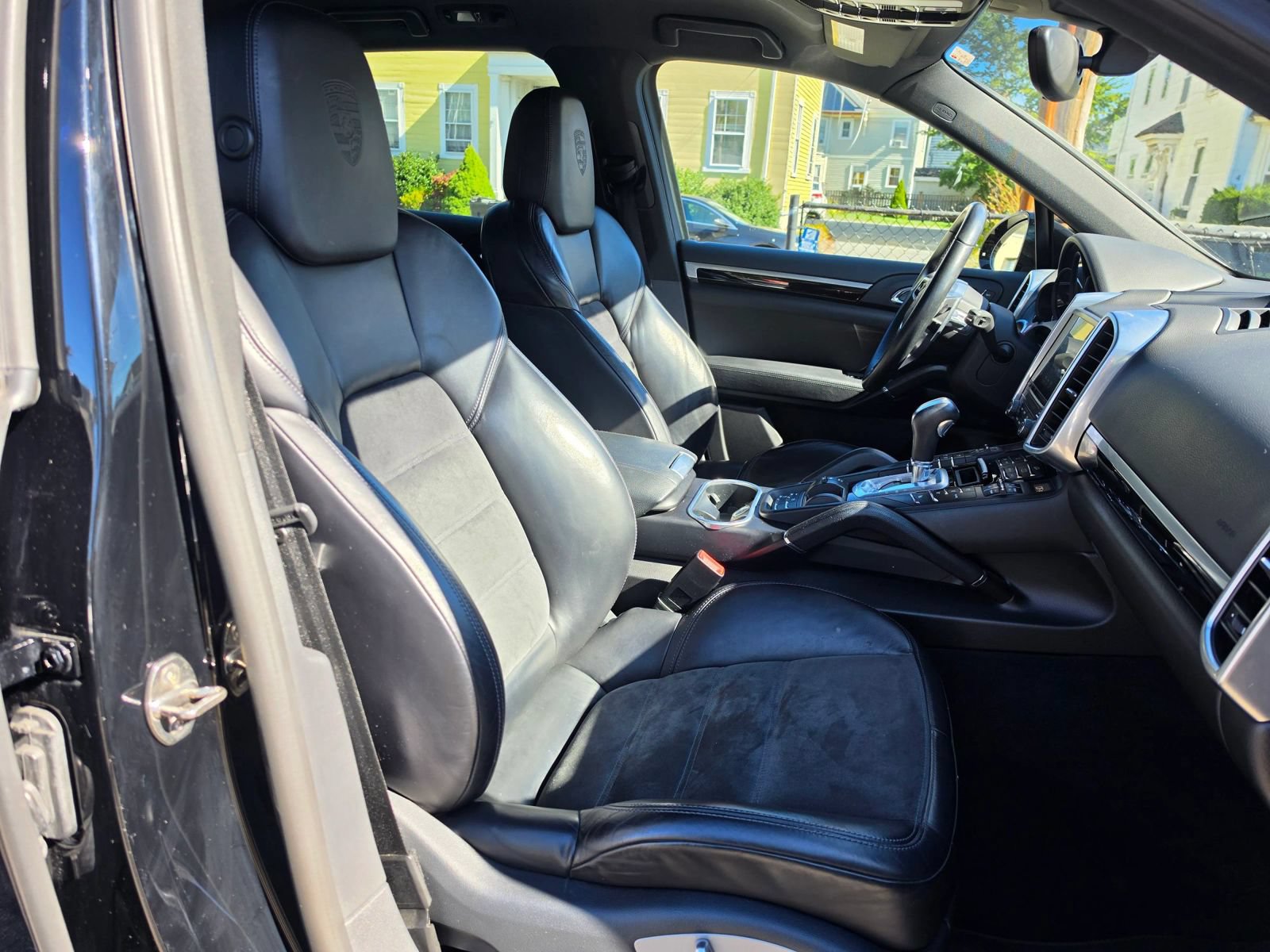 Used 2017 Porsche Cayenne AWD/4WD image 18