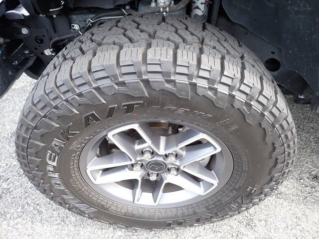 Used 2025 Jeep Gladiator Mojave AWD/4WD image 10