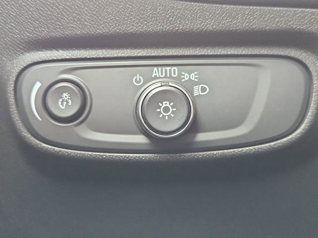 Certified 2024 Chevrolet Equinox RS FWD image 17